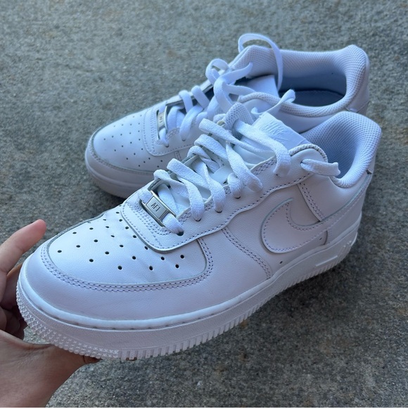 Womens All White Nike Air Force Ones Low Tops - Picture 3 of 8